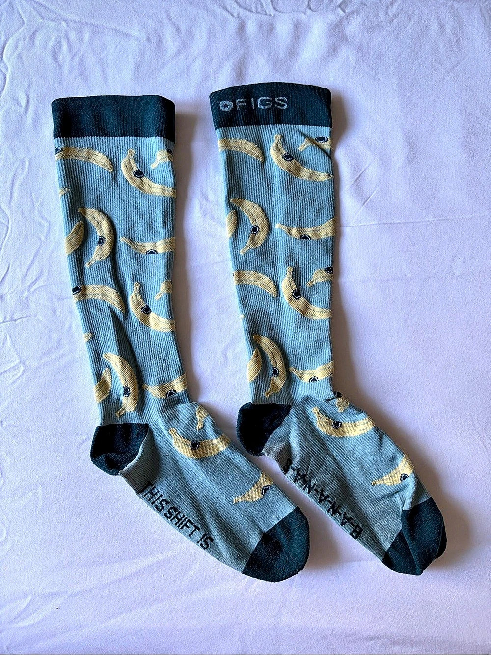 FIGS Compression Socks - Bananas / Seaglass